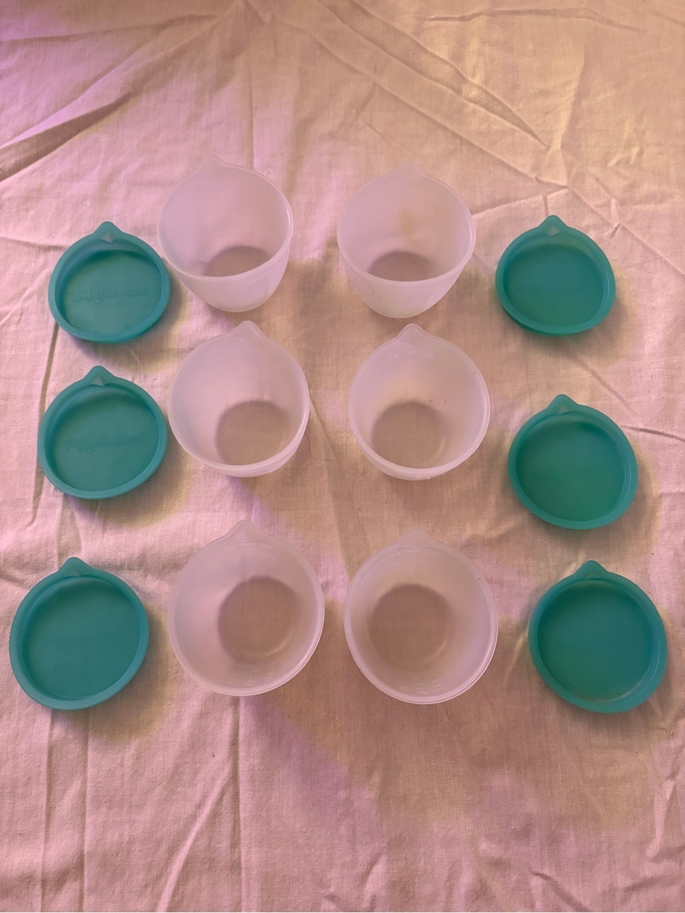 Pampered Chef Silicone Snack Cups with Teal Lids - 6